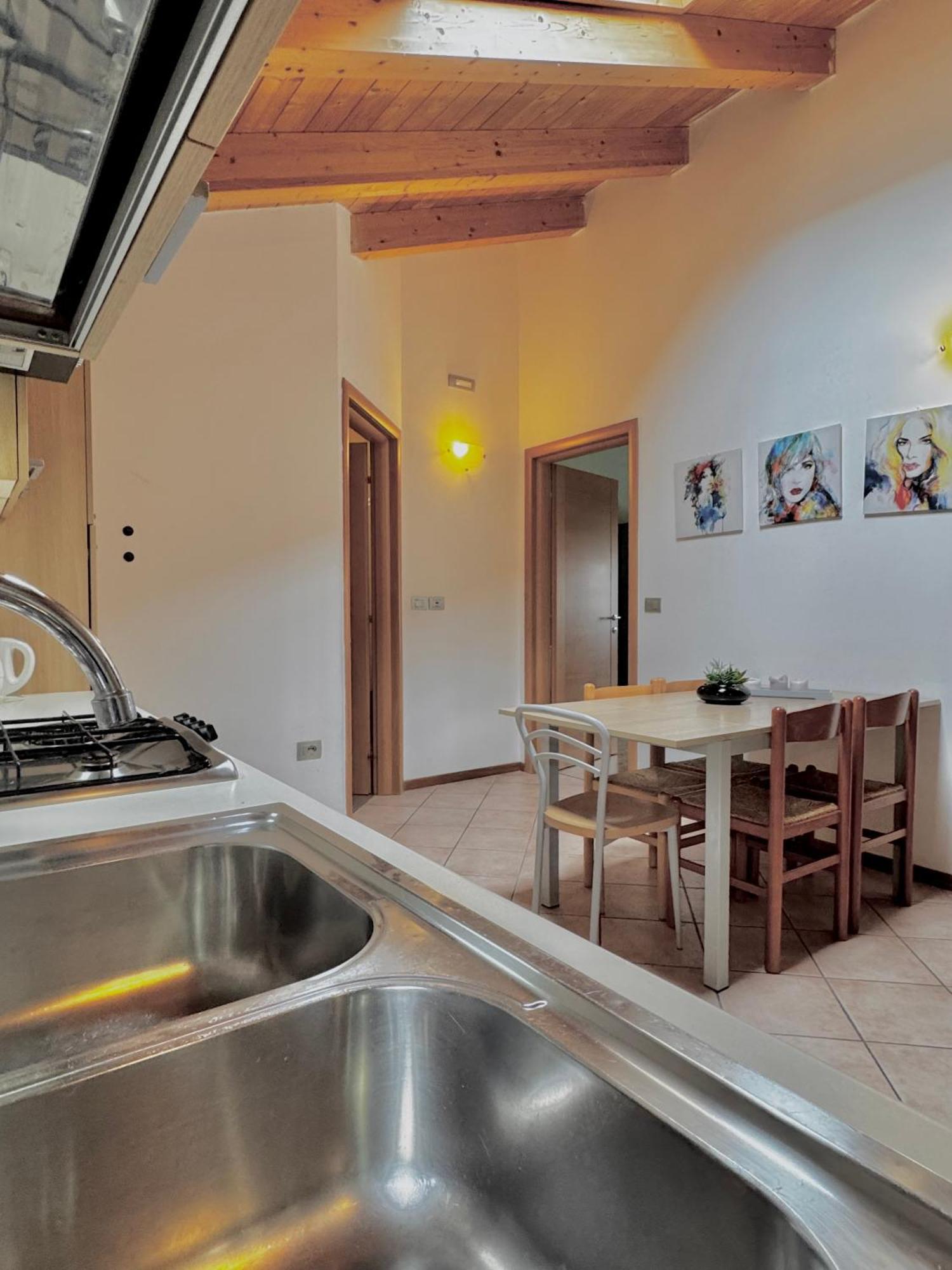 Sweet Spot Aparthotel Riva del Garda Buitenkant foto